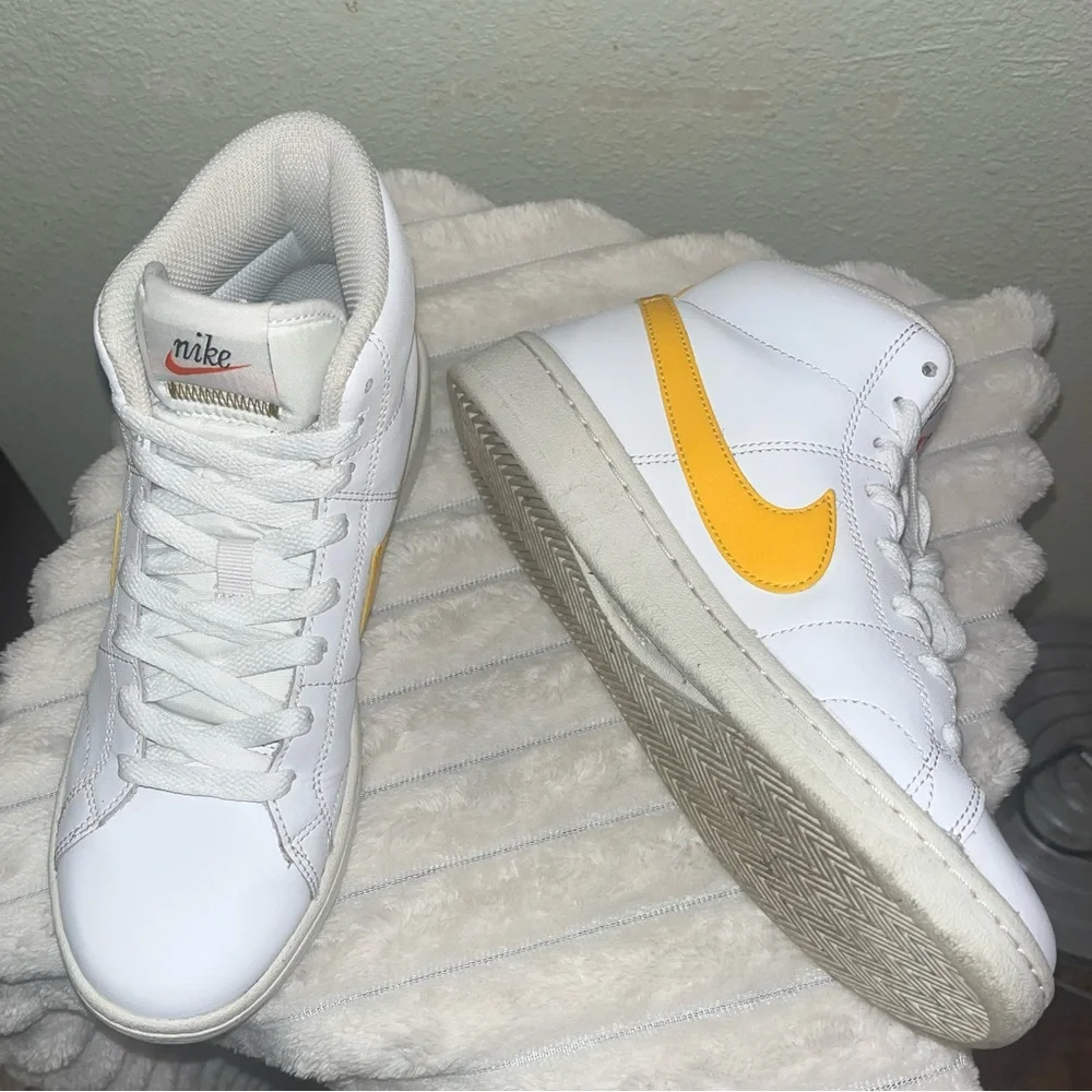 Women’s Nike Court Royale 2 Mid Athletic Shoe White + Yellow • Size 7